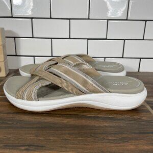 Clarks Mira Isle Womens Size 7.5 Shoes Sand Cloudsteppers Slide Sandal